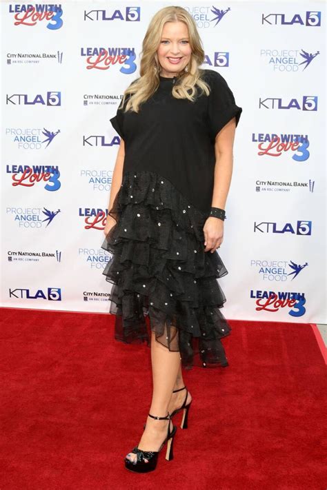 Melissa Peterman's feet