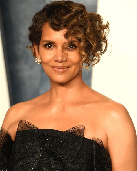 New variations of medium shaggy bob will trend this winter 7