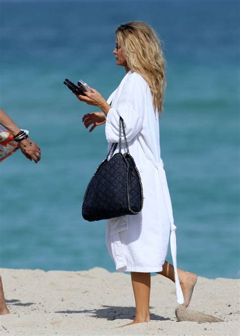 Joanna Krupa Pictures. Hotness Rating = 8.67/10