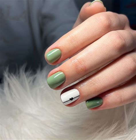 Jenifer Nails on Instagram: "Esmaltado semipermanente 💅🏻😍 ️ #uñas # ...