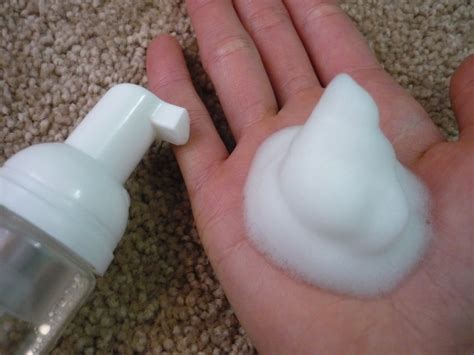 Fiver's Adventures : How to Make Foaming Soap