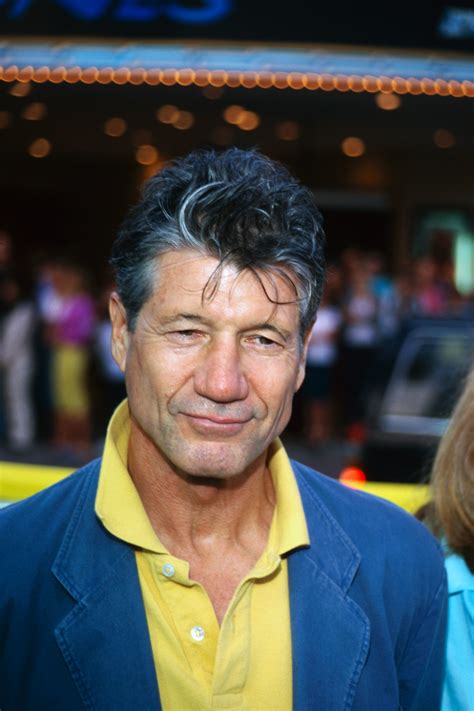 Kevin Bacon pays tribute to Tremors star Fred Ward