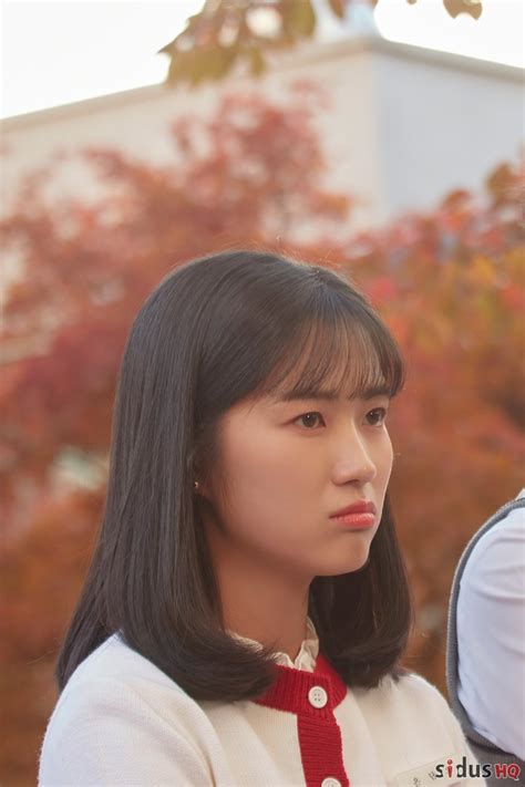 grafik kepala rambut pendek keith carr