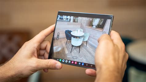 Samsung shows off what makes the Galaxy Z Fold 6's screen special in ...