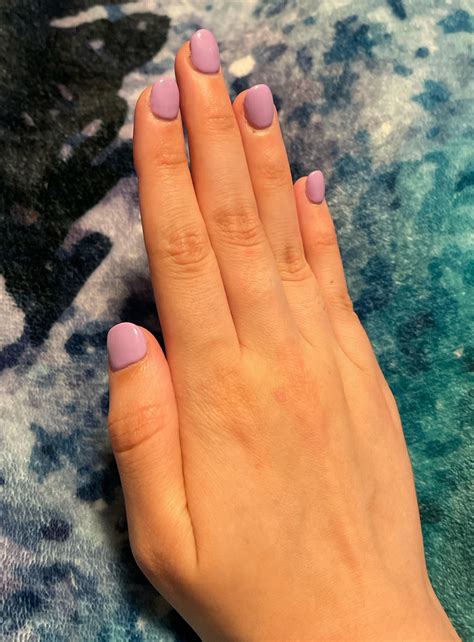 Acrylics might break my decade-long biting problem! : r/calmhands