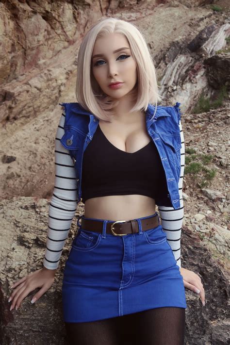Mỹ nữ khiến fan ruột "đứng ngồi không yên" với màn cosplay Android 18