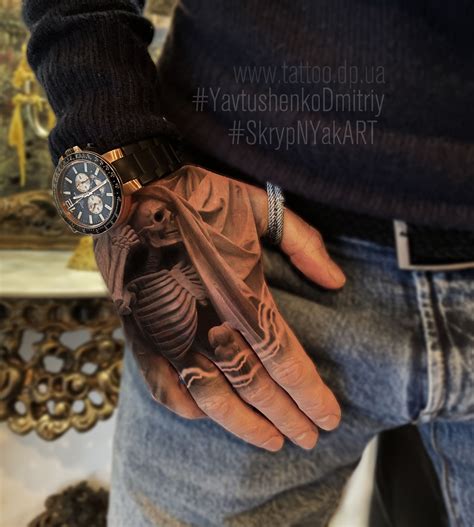 Tattooing Hand \ Тату салон в Днепропетровсмке в 2021 г | Татуировочные ...