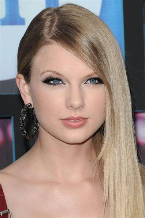 Taylor Swift with or without bangs? : r/VindictaRateCelebs