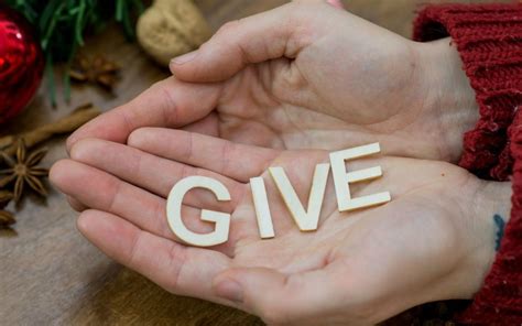 'Tis The Season of Giving - Yountville Chamber of Commerce
