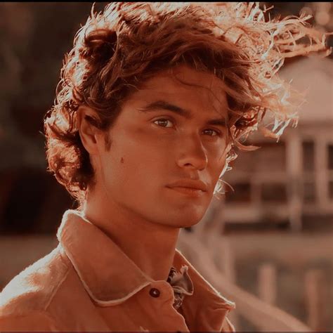 meet chase stokes  outer banks heres    evewb