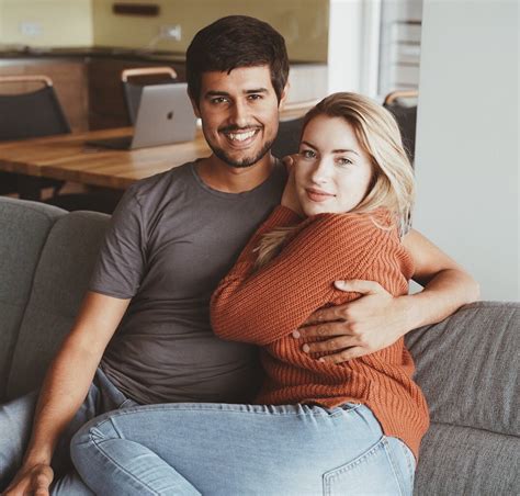 YouTuber Dhruv Rathee gets married to girlfriend Juli