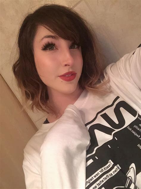 How do you feel about greens? 💚 : r/DemEyesDoe