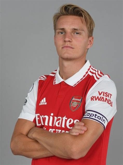 Pin on Norwegian footballers | Martin ødegaard, Blonde guys, Football