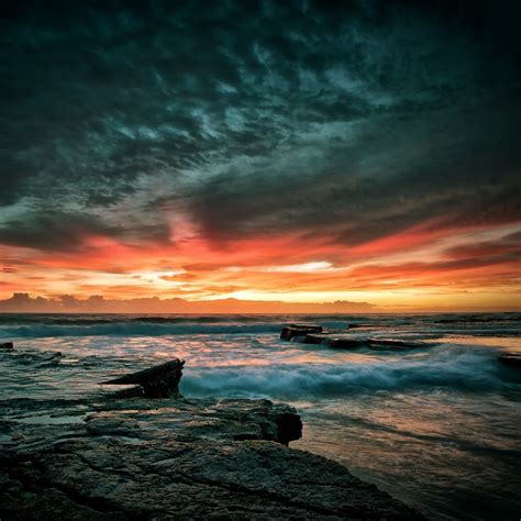 Interesting Sunset 1024 x 1024 iPad Wallpaper