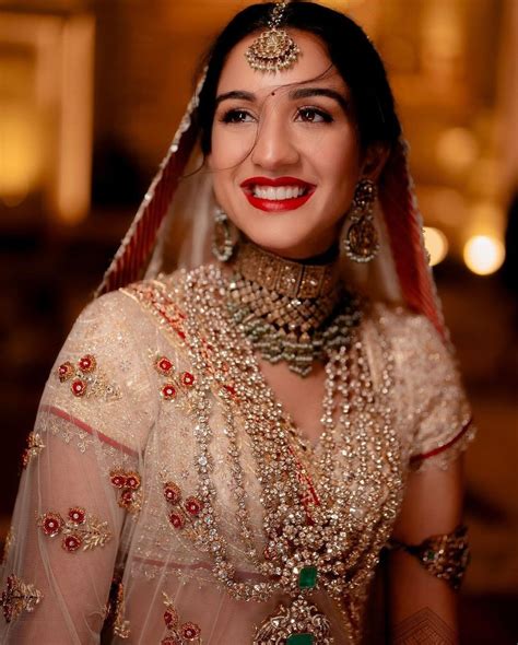 confira   da noiva radhika merchant   casamento  anant