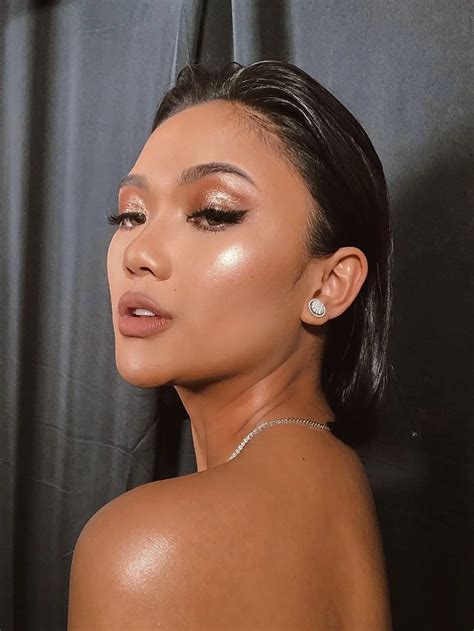 5 Inspirasi Makeup untuk Pemilik Kulit Eksotis, dari Marion Jola hingga