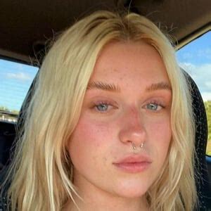 Reilly Sanders - Age, Family, Bio | Famous Birthdays