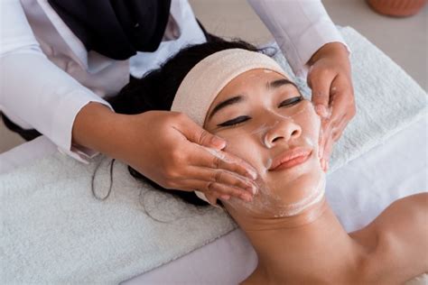 The Best and Easiest Ways To Get Rid of Blackheads and Whiteheads ...