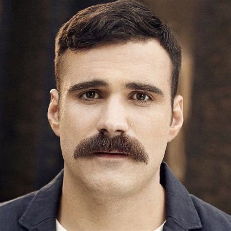 Biyik Saç Modeli - perçem modelleri
