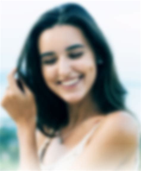 Unblur Image & Sharpen Image Online for Free| PicWish