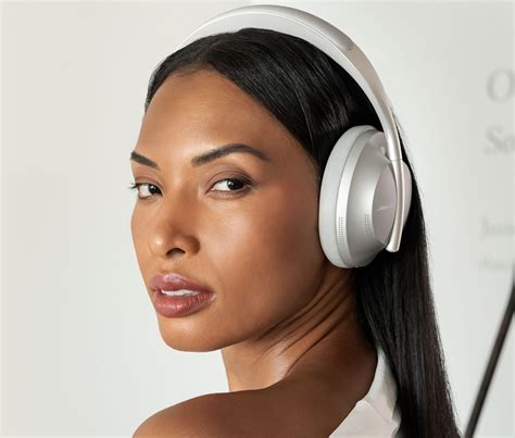 Smart Noise Cancelling Headphones 700 | Bose
