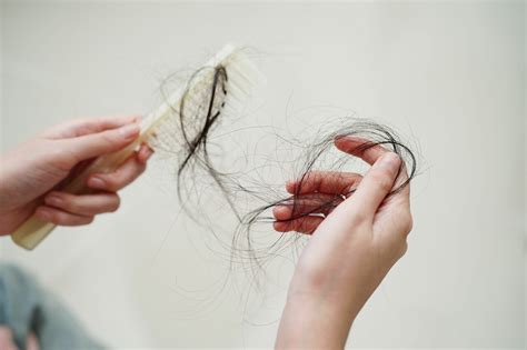 How to Cope With Hair Loss From Chemotherapy