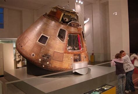 ultimate guide  visiting  science museum   strawberry