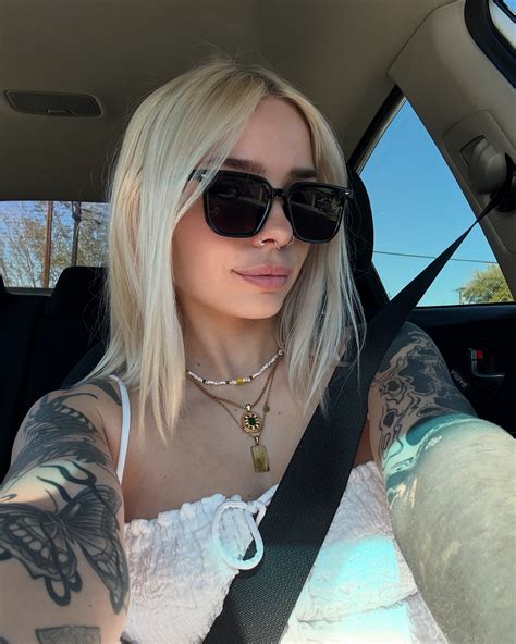 peachtoot aka babyfooji 🫧🎮🐓 | Swipe to give me sunglasses 🤭 Sorry for