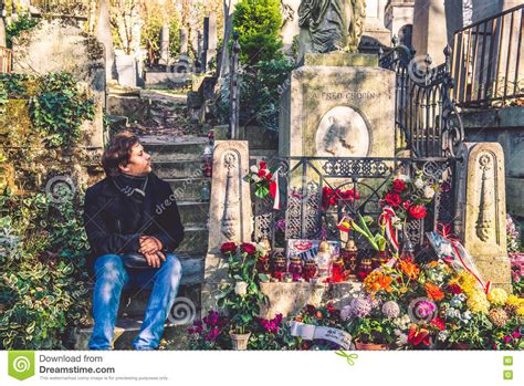 Chopin Grave with Flowers, Pere-Lachaise Cemetery Editorial Photography - Image of anniversary ...