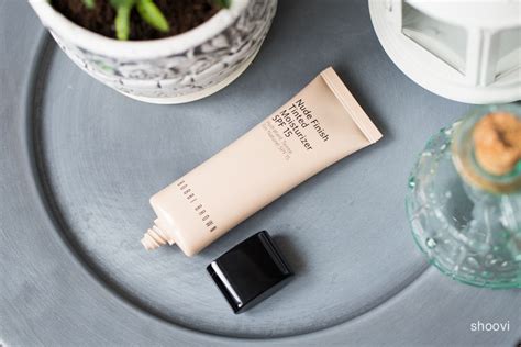 Увлажняющий крем для лица с оттеночным эффектом Bobbi Brown Nude Finish ...