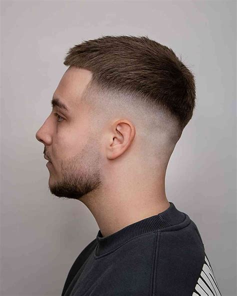 Expect to see more fades in mens stylish short haircuts 14