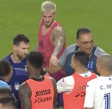 Why memes about Messi and De Paul trend on social media right now