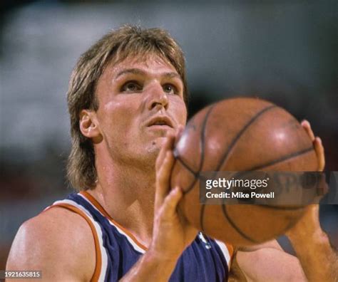 235 Tom Chambers Suns Photos & High Res Pictures - Getty Images