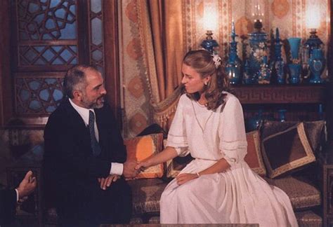 queen noor  jordan jordanian royal  troubled  marriage