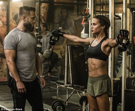 Alicia Vikander looks ripped in new Tomb Raider photos | Daily Mail Online
