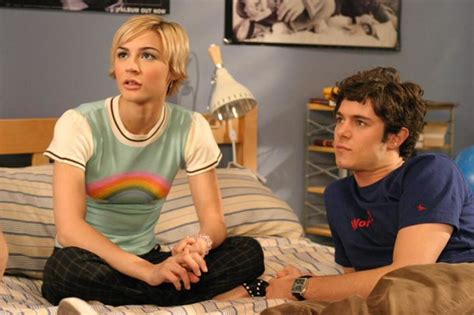 participacoes especiais na serie  oc coruja geek
