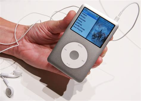 National iPod Day 2016: Apple’s Iconic Device Over The Years | IBTimes