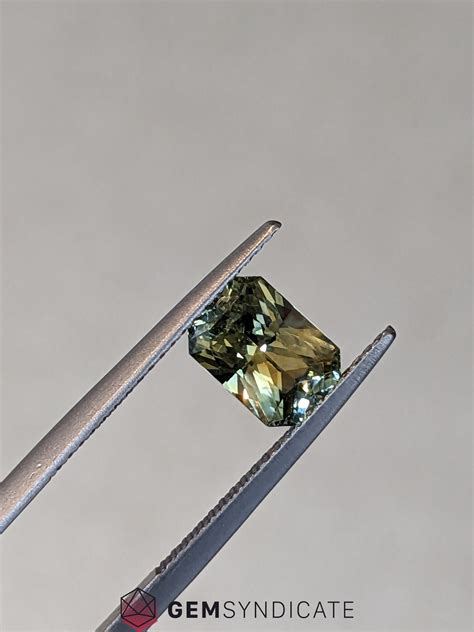 Flirty Emerald Cut Parti Sapphire 2.18ct – The Gem Syndicate