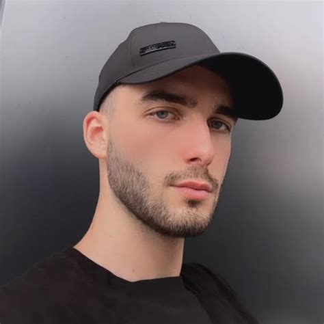 𝗩𝗮𝗱𝗶𝗺 𝗞𝗿𝗮𝘃𝗰𝗵𝘂𝗸 (@vadimkrv) • Threads, Say more