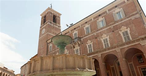 Fabriano Travel Guide | Fabriano Tourism - KAYAK