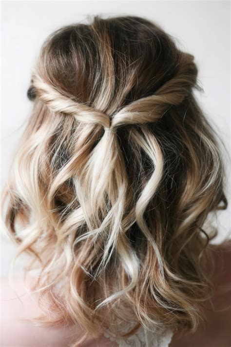 Stylists disagree on the best easy updos for shoulder length hair 8