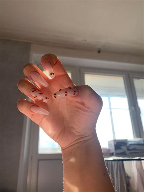 маникюр со стразами | Coffin nails, Nails, Manicure