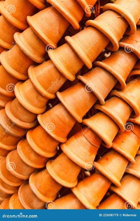 De Gebakken Potten Van De Klei Stock Afbeelding - Image of bruin ...