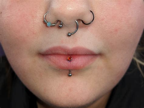 Vertical Labret 3 – DragonsBane Tattoo