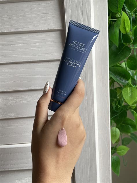 Renée Rouleau Triple Berry Smoothing Scrub Review With Photo | POPSUGAR