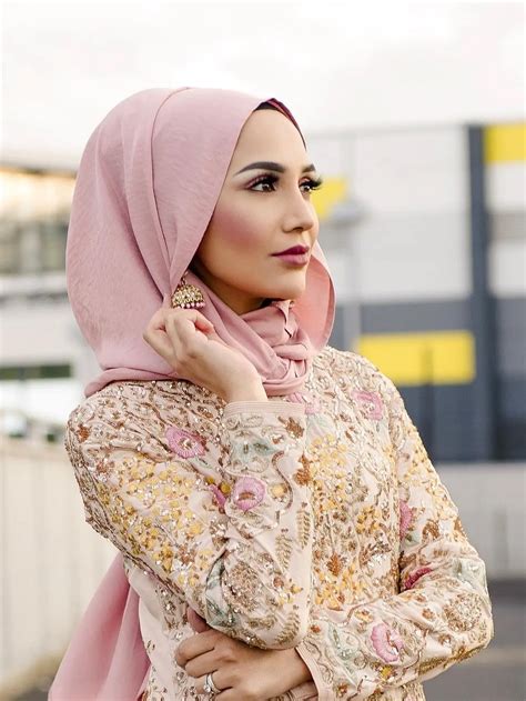 tips dicintai  dihargai  menjadi diri sendiri ala ameena khan