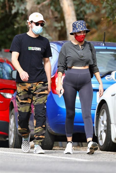 Halsey Nude LEAKED Pics, Porn Video & Sexy Photos - Scandal Planet