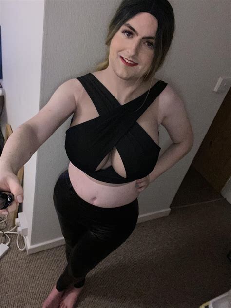 Do I look ready for a night out? | Scrolller