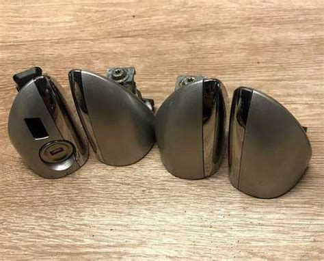 Уголок ручки двери Мерседес w164 x164 ML серебро купить | Автозапчасти ...