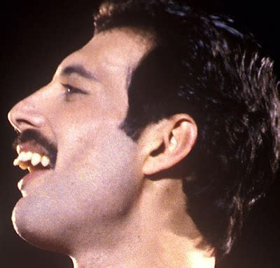 Freddie Mercury: Freddie Mercury Teeth